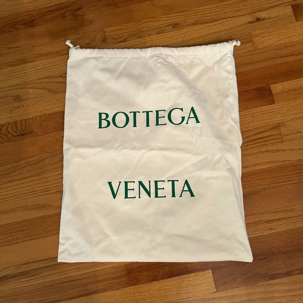 Bottega Veneta White Drawstring Dust Bag with Green Logo